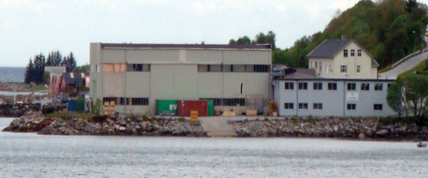 Norvald kjøpte tomta Framnes på ytre Skeide i 1947 for kr. 1200.